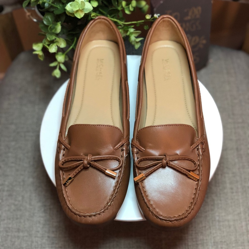NWOT- Michael Kors Brown loafers